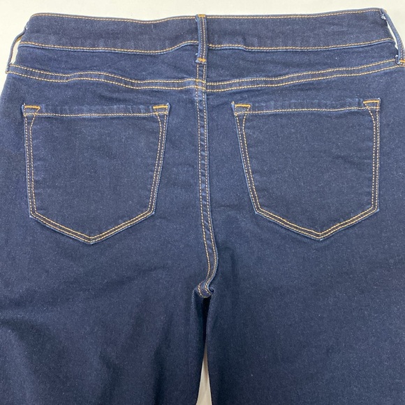 Old Navy Rockstar Super Skinny Jean - Picture 10 of 10